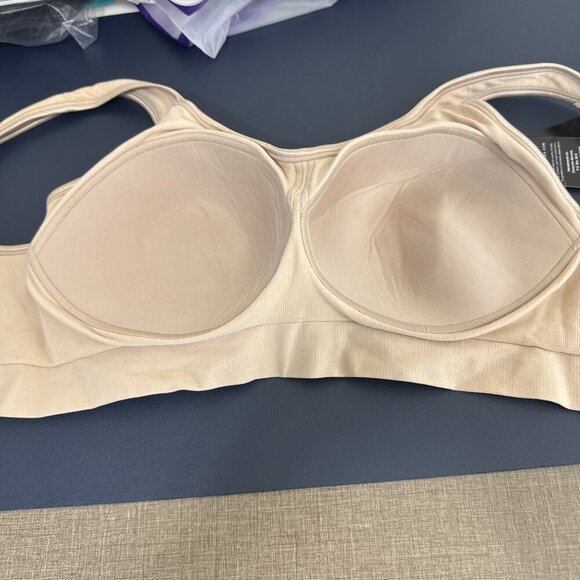 BALI Comfort Women's L Wireless Bra Beige NWT - Picture 5 of 11
